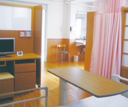 医療法人社団鵬友会 新中川病院のパート・アルバイト 看護助手 病院 整形外科 一般内科 皮膚科 精神科・心療内科の求人情報イメージ5