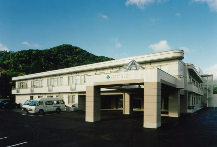 医療法人社団静和会 介護老人保健施設エル・クォール平和の正職員 介護職 介護老人保健施設の求人情報イメージ1