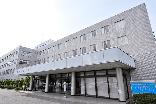 医療法人本庄福島病院 本庄総合病院の正職員 看護助手 病院 急性期病棟 整形外科 眼科 消化器内科 消化器外科 一般外科 一般内科 皮膚科 耳鼻咽喉科 精神科・心療内科 小児科 泌尿器科 脳神経外科 中央材料室求人イメージ