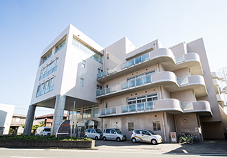 医療法人友愛会 介護老人保健施設ケアセンターサンハウスの正職員 介護職 介護老人保健施設の求人情報イメージ1