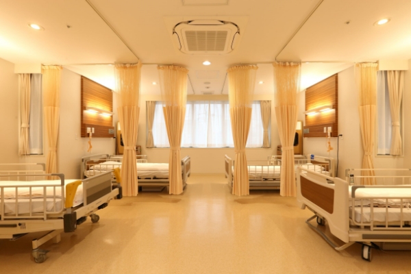 公立大学法人名古屋市立大学 名古屋市立大学医学部附属東部医療センターのパート・アルバイト 看護助手 病院 急性期病棟 整形外科 産婦人科 眼科 放射線科 消化器内科 消化器外科 一般外科 一般内科 循環器内科 形成外科 リウマチ科 皮膚科 耳鼻咽喉科 精神科・心療内科 その他の診療科目の求人情報イメージ6