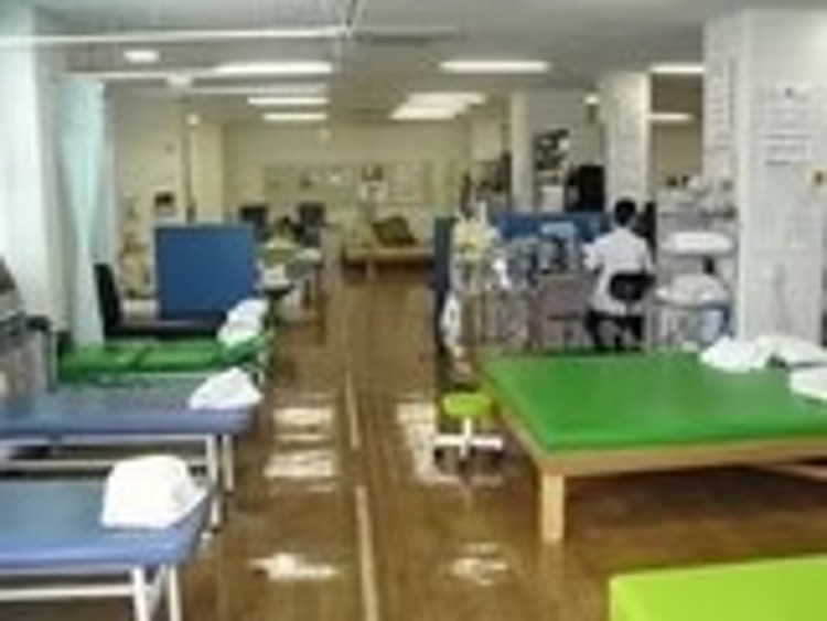 医療法人信和会 沖縄第一病院の契約職員 介護職 デイサービスの求人情報イメージ2