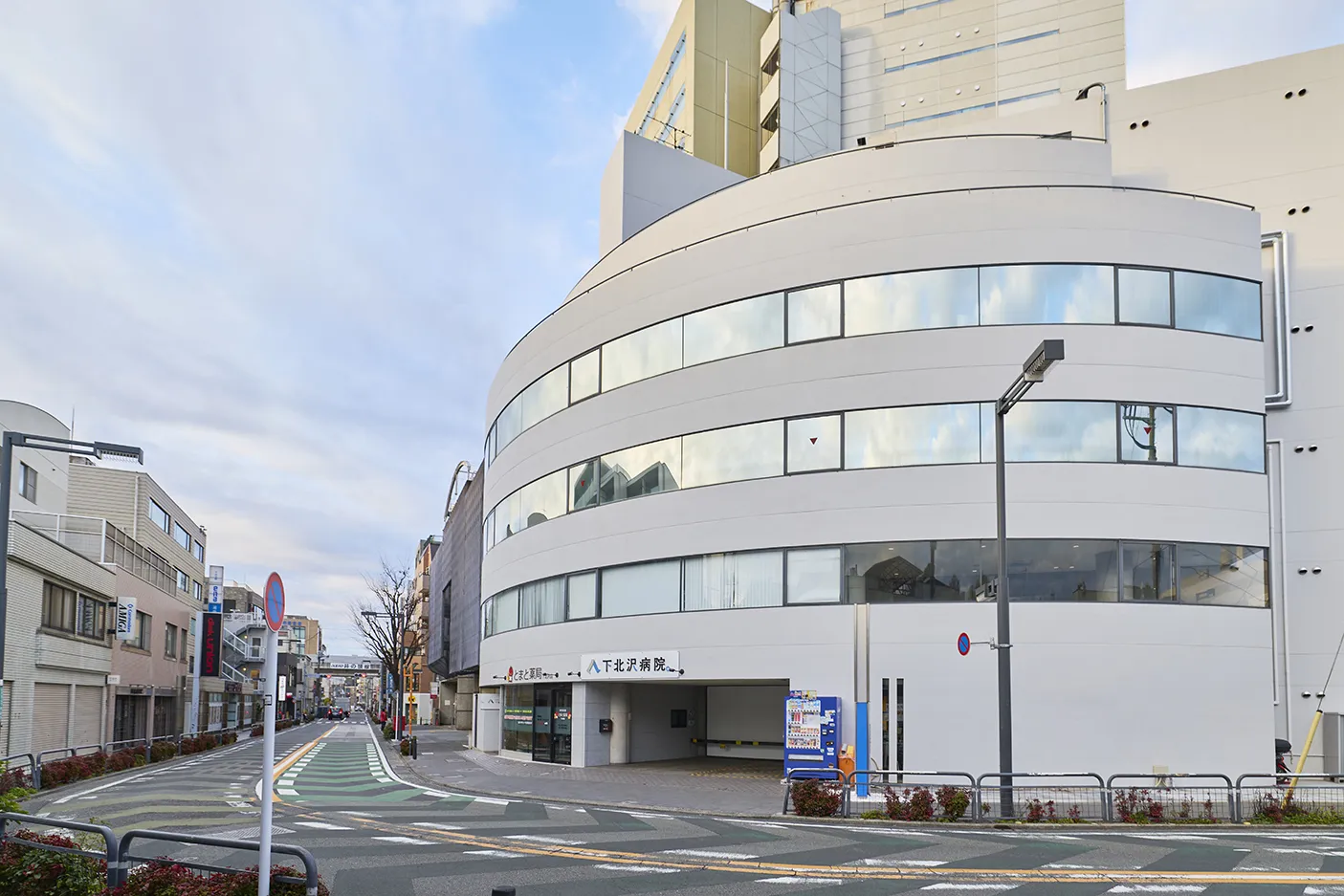 医療法人社団青泉会 下北沢病院の正職員 看護助手 病院 急性期病棟 回復期リハビリテーション病院 整形外科 一般内科 循環器内科 形成外科 皮膚科 その他の診療科目の求人情報イメージ1