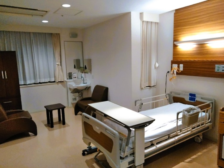 公立大学法人名古屋市立大学 名古屋市立大学医学部附属東部医療センターの契約職員 看護助手 病院 急性期病棟 整形外科 産婦人科 眼科 放射線科 消化器内科 消化器外科 一般外科 一般内科 循環器内科 形成外科 リウマチ科 皮膚科 耳鼻咽喉科 精神科・心療内科 その他の診療科目の求人情報イメージ5